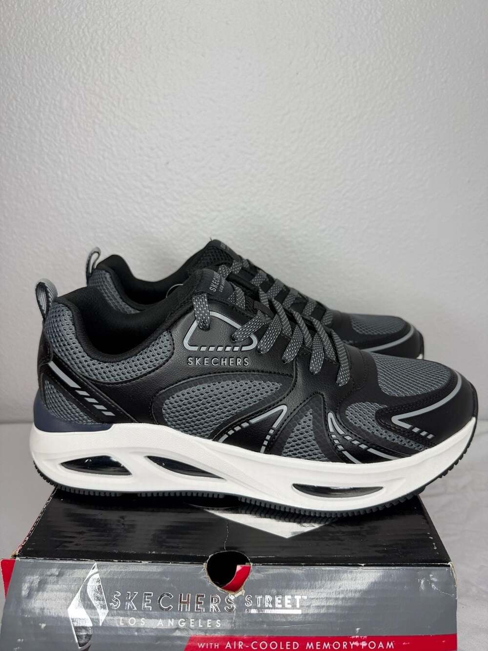 Skechers Uno Ego-Aurair Size 12 Black Mesh Lifestyle Sneakers